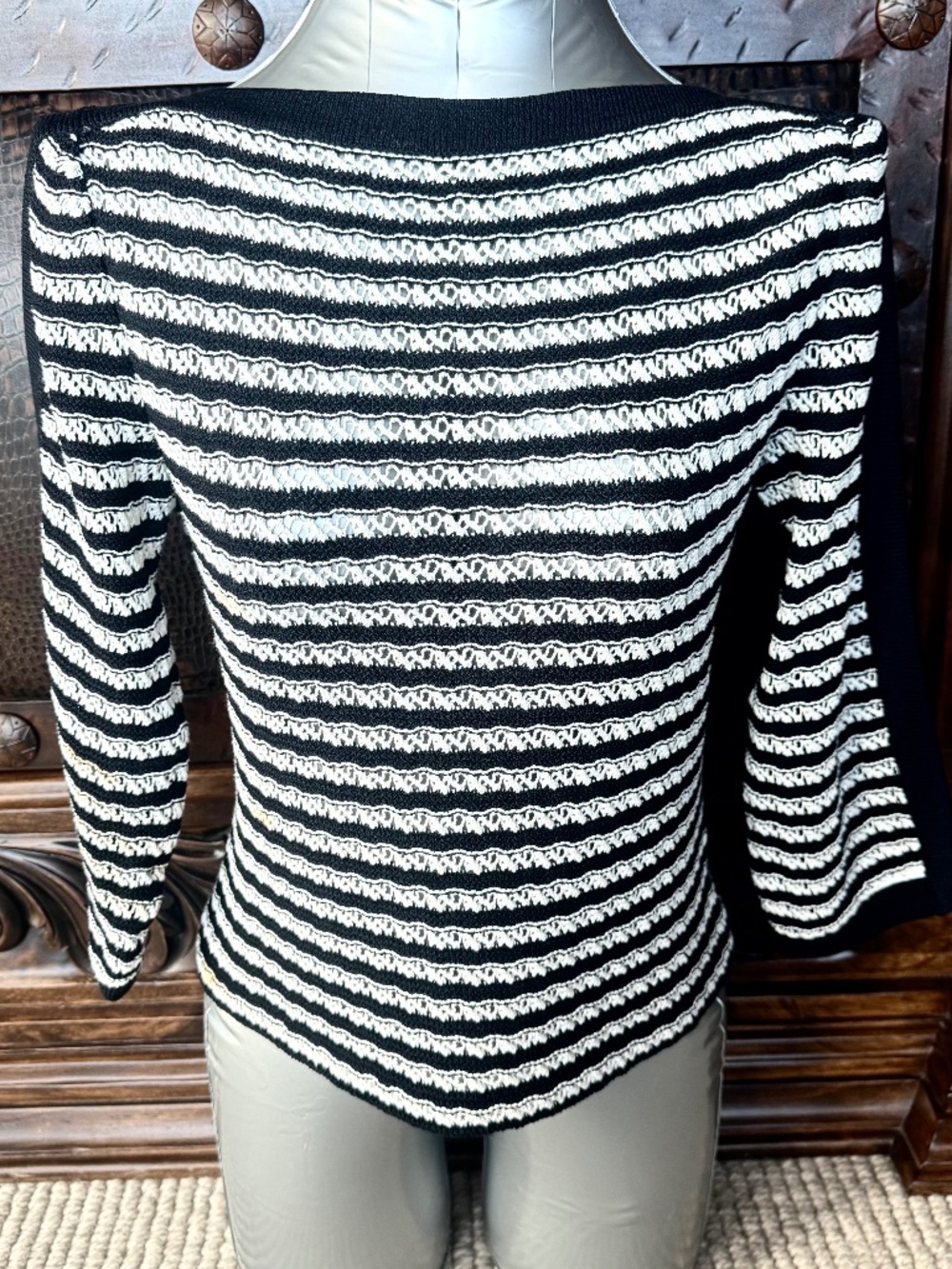 ST. JOHN  RESORT CASUAL SWEATER, NAVY BLUE/WHITE, SIZE P